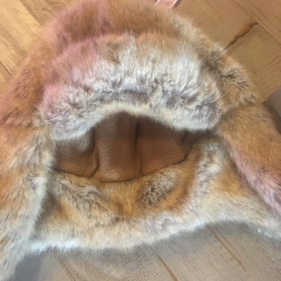 NWT Universal Thread Women’s Faux Fur Trapper Hat - Picture 3 of 7